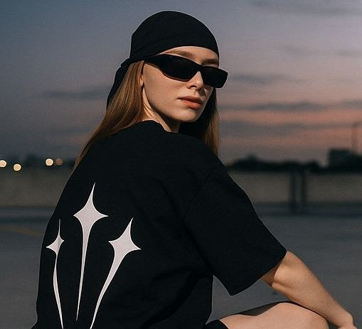 The StarLust Tee - Midnight Black